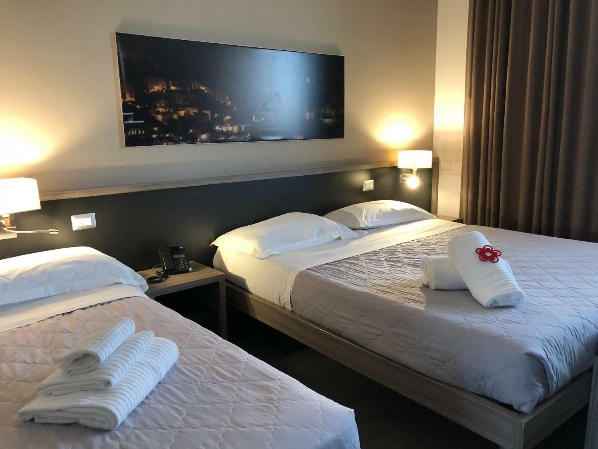 La Sosta Motel Tavola Calda Матера Екстериор снимка